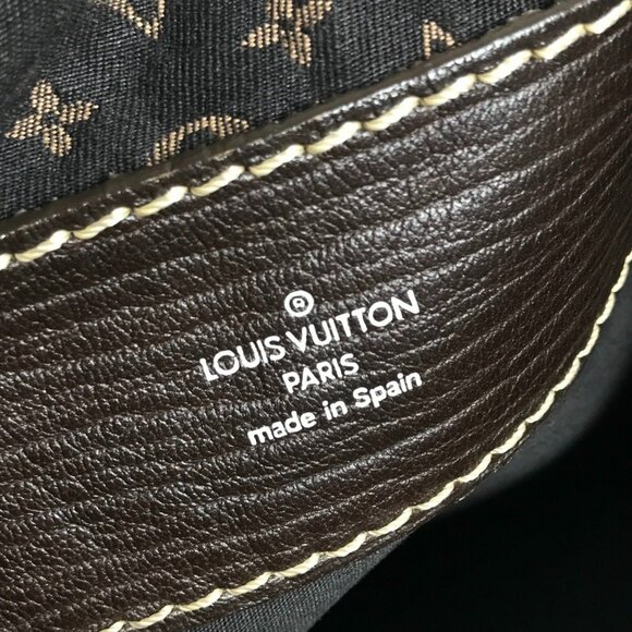 LOUIS VUITTON Brown Monogram Canvas Shoulder Bag - Picture 13 of 16